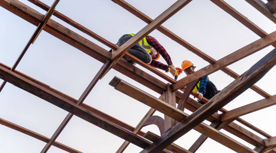 Professional gutter cleaning services in Beasley, TX